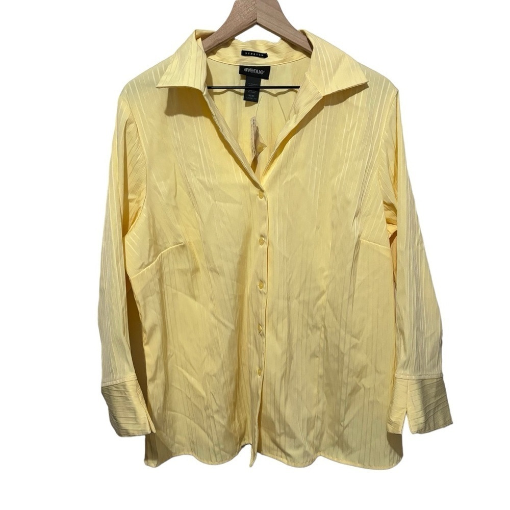 Avenue Button Up Shirt Size 18/20 Butter Yellow Classic Fit Stretch Career NWT